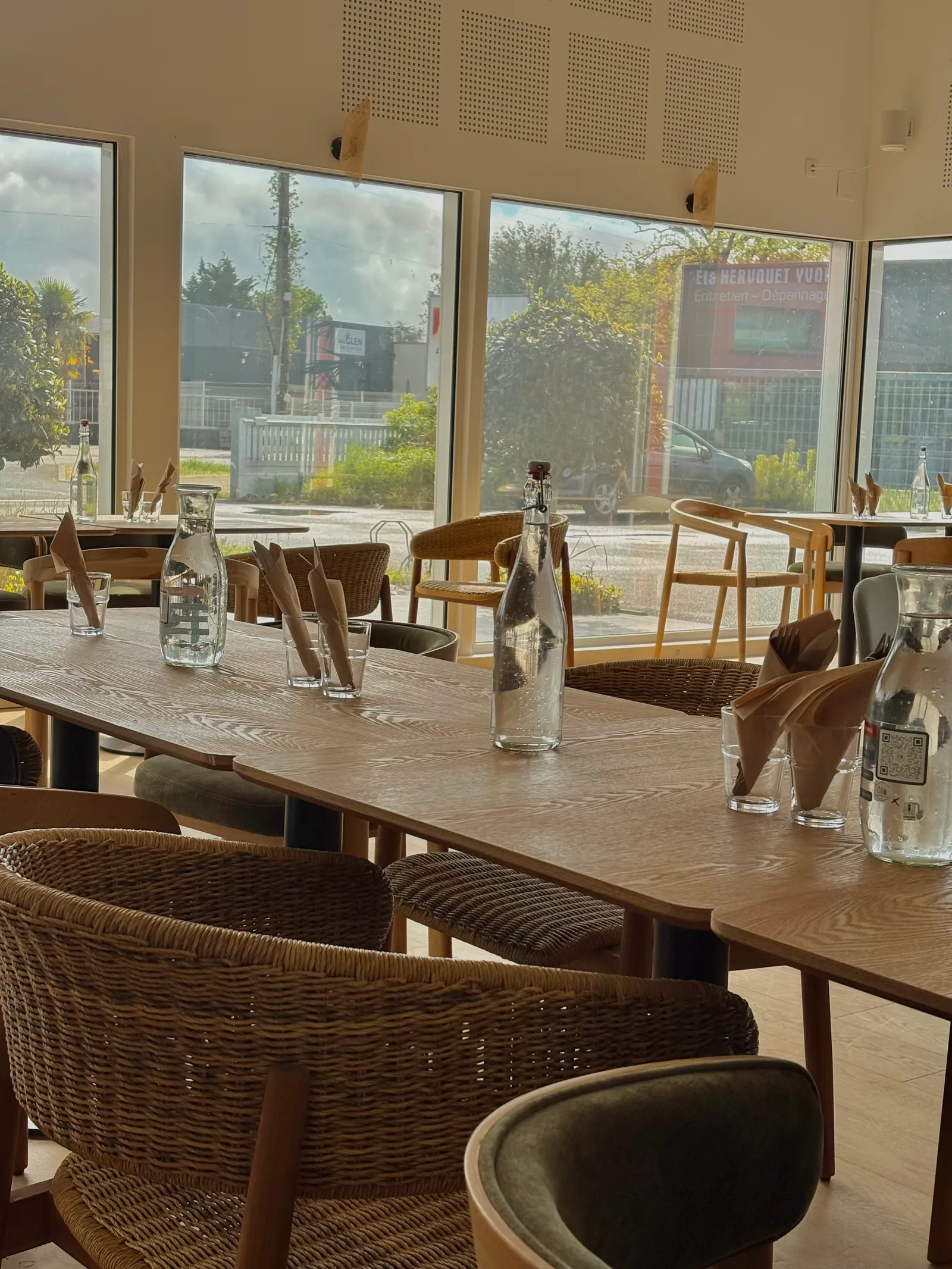 Salle de restaurant Ô6Bis dressée